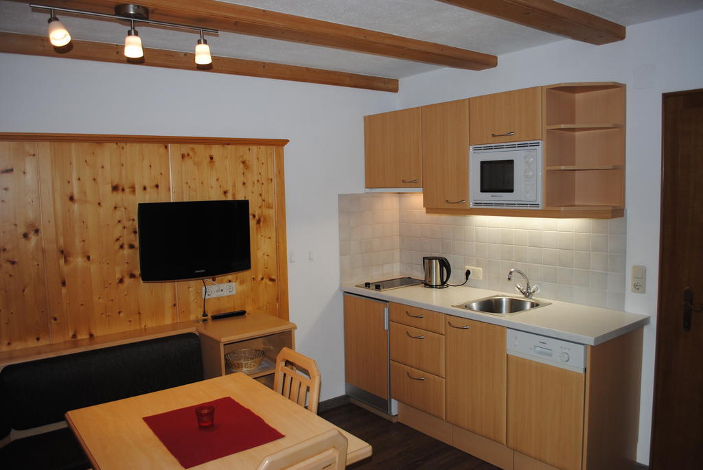 Haus Untergand Apartment Sankt Anton am Arlberg Room photo