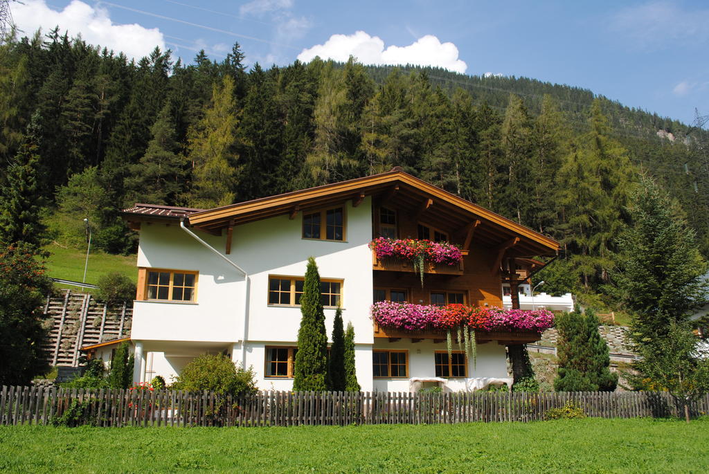 Haus Untergand Apartment Sankt Anton am Arlberg Exterior photo